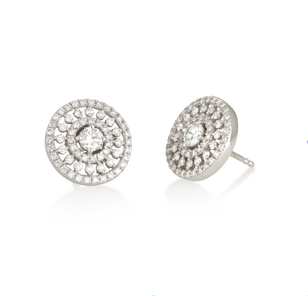 Starburst Sparkle – Radiant Center Diamond with Halo