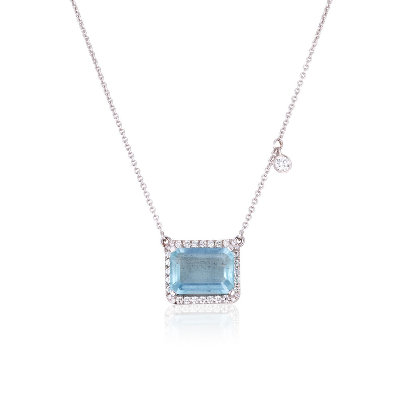 A sophisticated Emerald cut Aquamarine and diamonds necklace
