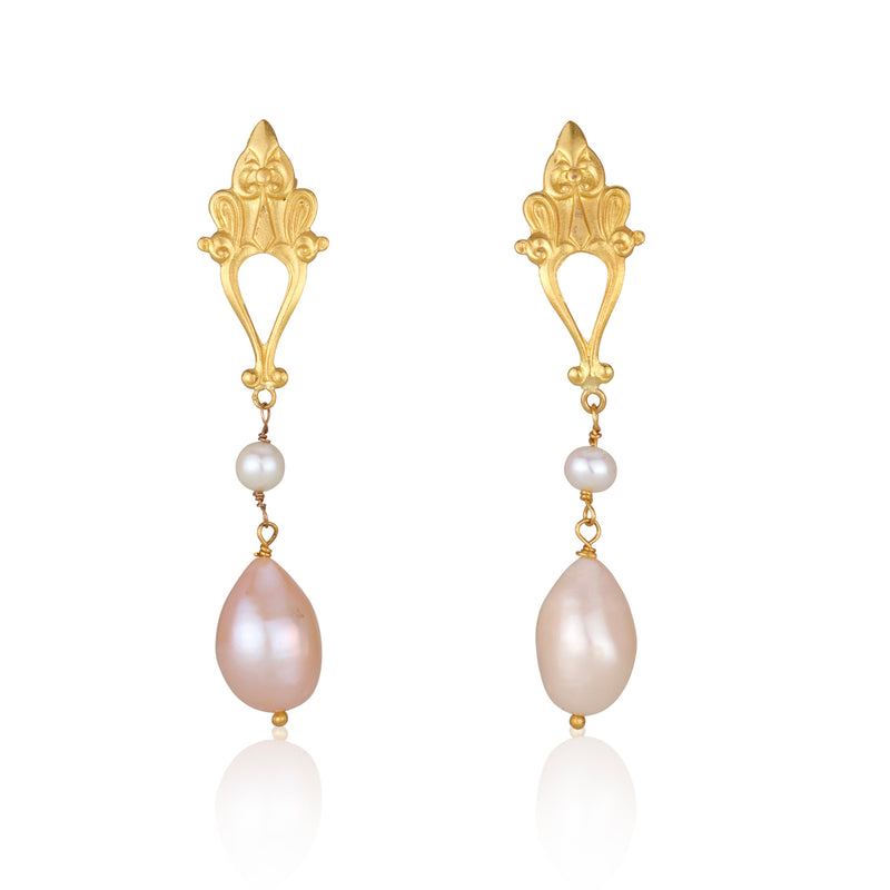 Notre-Dam signature Baroque inspired pearl earrings