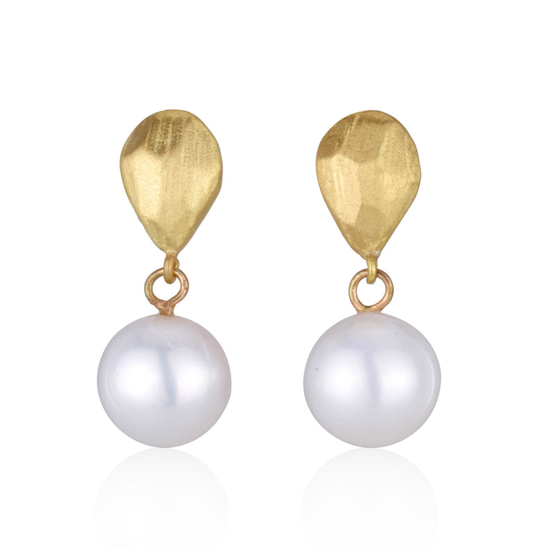 Pebbles inspired dainty pearl earrings