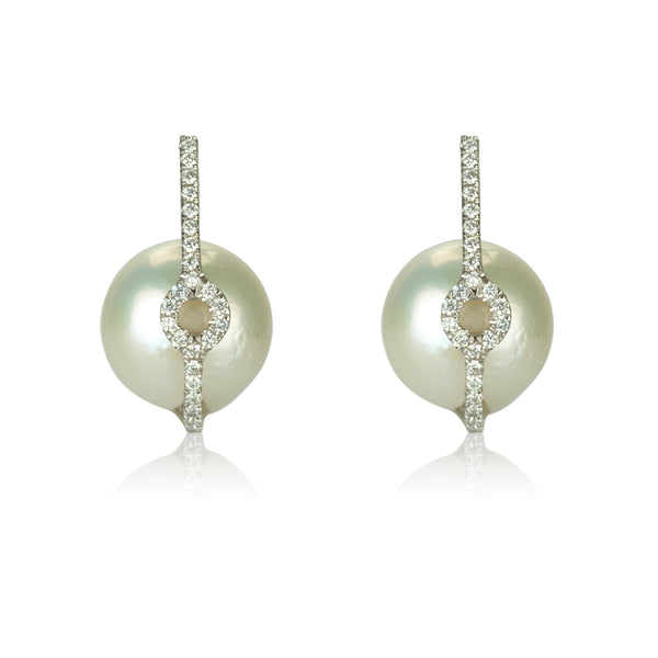 Pearls | Decorative diamond bar earrings with pearls