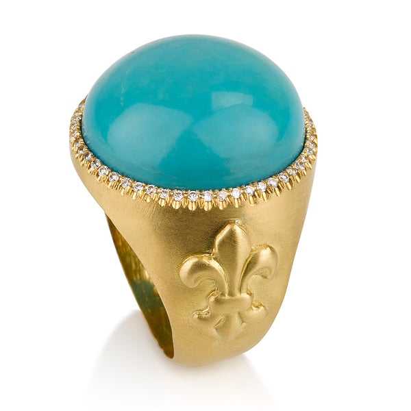 A statement round Turquoise ring