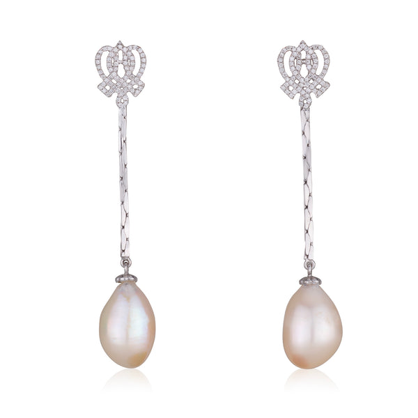 Crown diamonds stud earrings with dangling pear shaped pearls