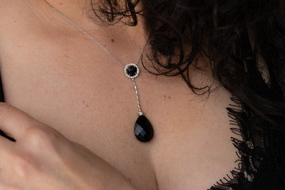 Onyx and diamonds white gold Y necklace