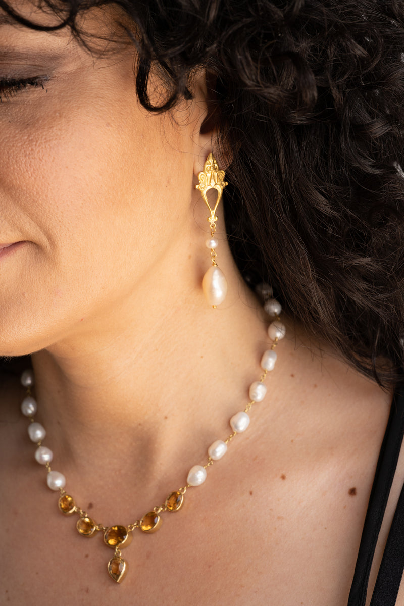 Notre-Dam signature Baroque inspired pearl earrings